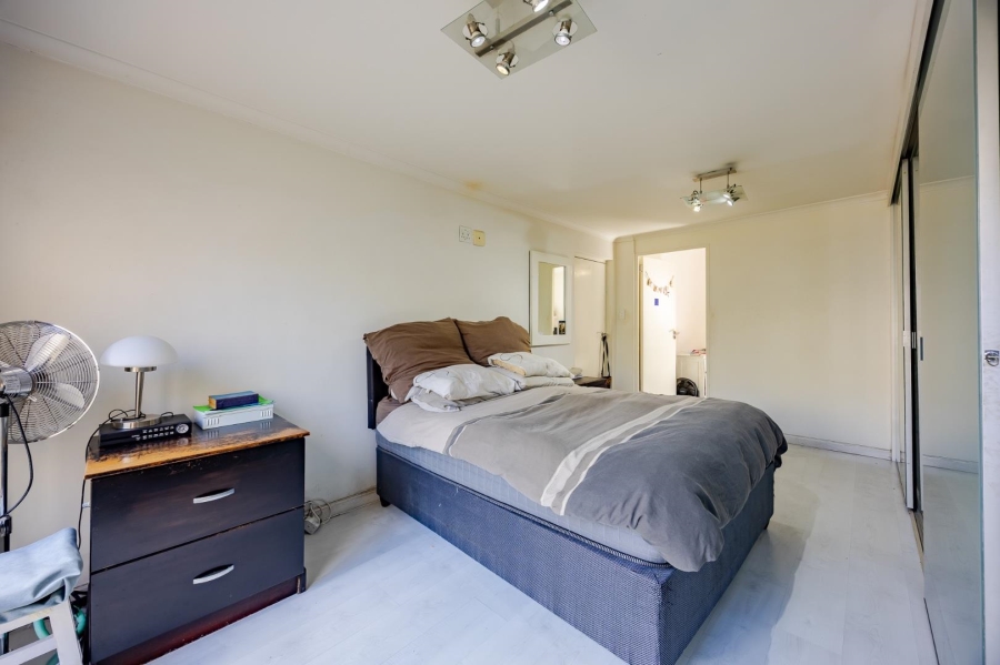 6 Bedroom Property for Sale in Woodstock Western Cape